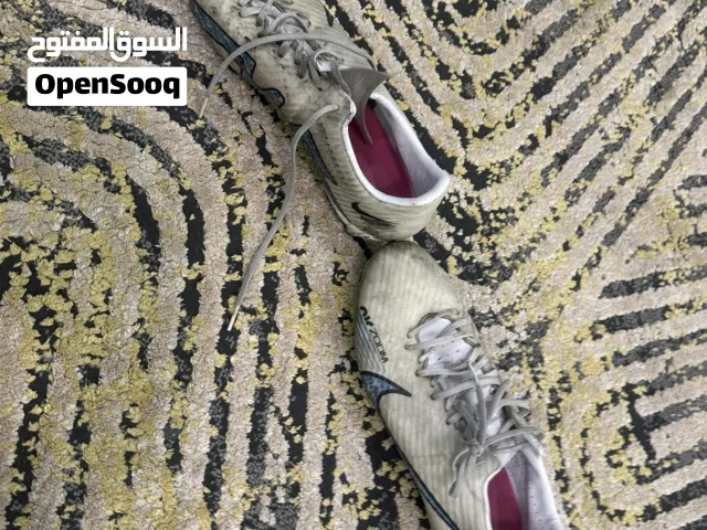 حذاء كرة قدم اصلي