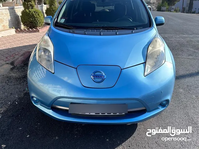 ليف 2015 ماشيه 200 الف نظيفه مدخلين 2 جيد