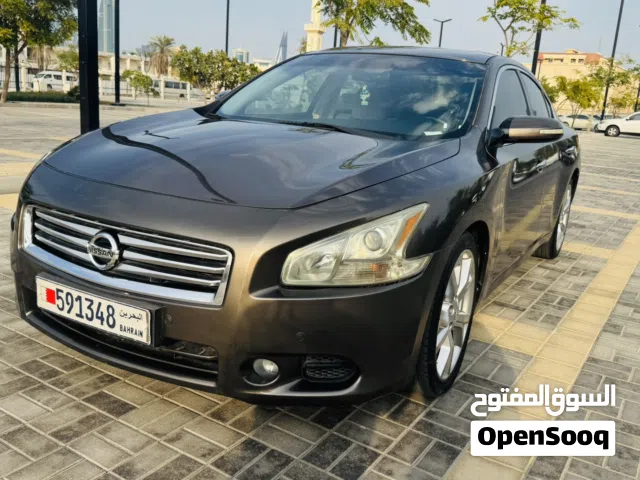 Nissan maxima 2012 model