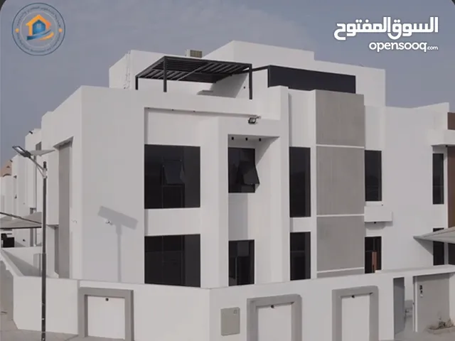 فلتان راقيتان VIP للبيع في الخوض السابعة – مقابل الباب الخلفي لجامعة السلطان قابوس