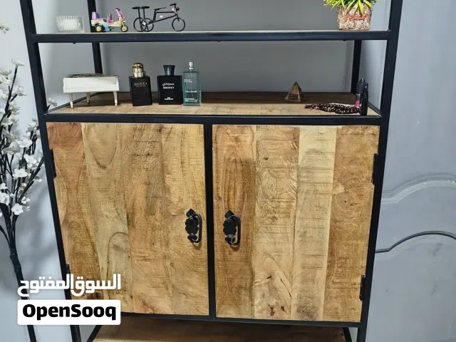 بوفيه / كافيه كورنر إندستريال خشب طبيعي وحديد بحالة الزيرو - قطعة فخمة جداً