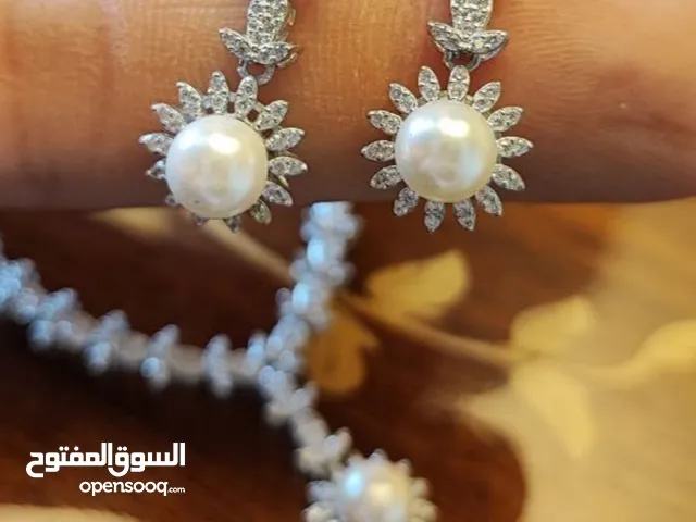 أقراط وقلادة من الفضة الإيطالية مع اللؤلؤ