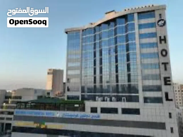 للايجار محلات في مجمع متعدد الخدمات مساحات متنوعة
