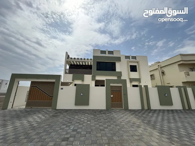 404 m2 More than 6 bedrooms Villa for Sale in Muscat Seeb