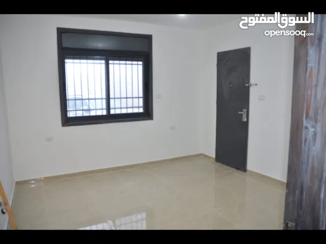 155 m2 3 Bedrooms Apartments for Sale in Ramallah and Al-Bireh Beitunia