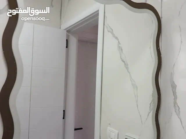 مراية حمام