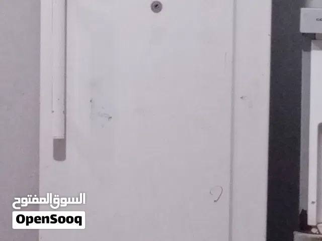 ثلاجه للبيع
