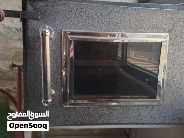 فرن عربي شبه جديد  مع جرة غاز بسعر 90 دينار قابل للتفاوض بسعر بسيط