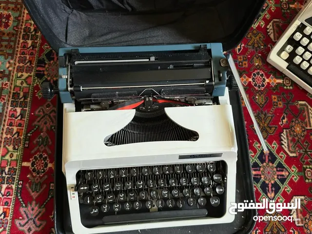 آلة كاتبة عتيقة