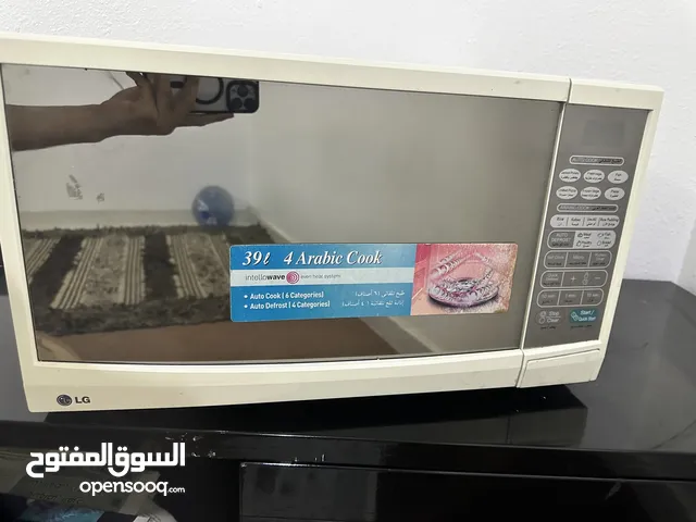 LG 30+ Liters Microwave in Al Riyadh