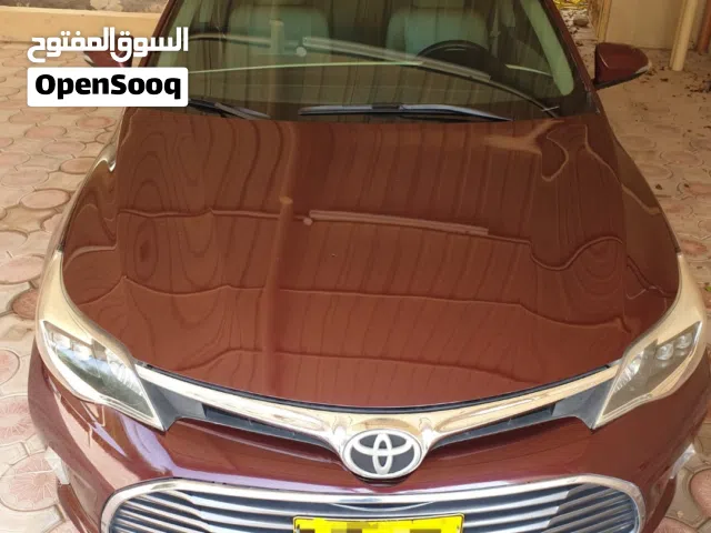 2016 تويوتا افالون Limited