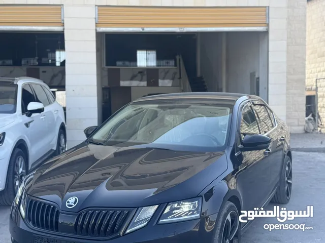 SKODA OCTAVIA 2019 صالون اوتم2000 ديزل فل مسكر إضافات عدا الفتحة سعر مميز كاش طلاء اصلي بلكامل