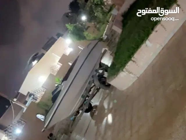 Jet boat زوز محركات1800  للبيع