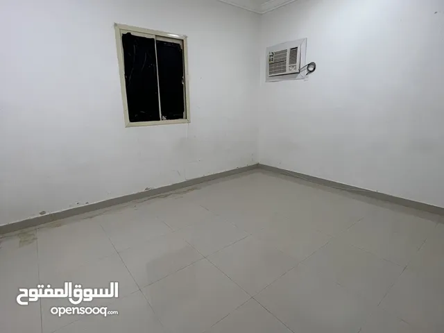 400 m2 4 Bedrooms Apartments for Rent in Al Riyadh Dhahrat Laban