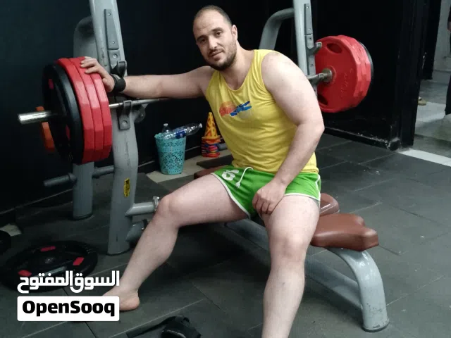 مدرب دفاع عن النفس والعاب قوى خاص