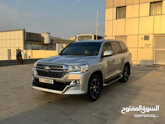 Toyota Land Cruiser GXR in Um Al Quwain