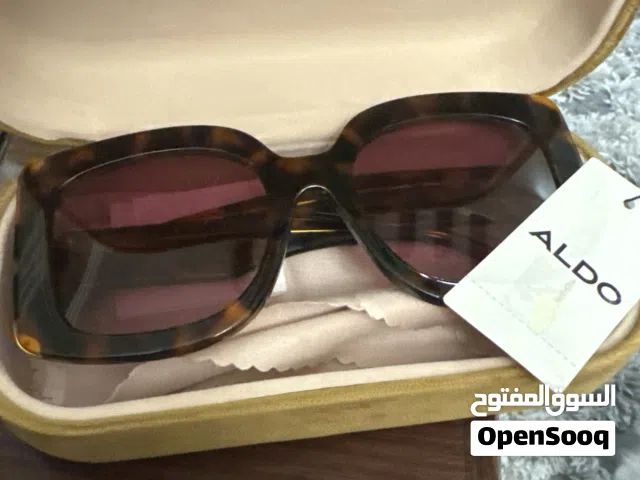 نظارات aldo ماركة عالمية جديدة لم تستخدم لا يوجد فيها خدش مع علبتها و كل اشي