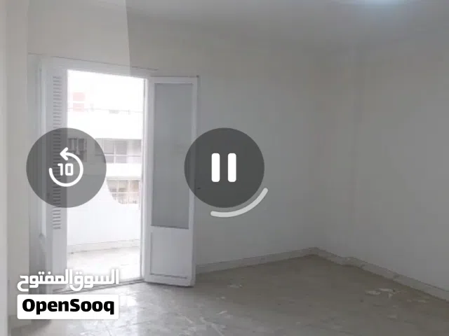 للايجار شقة بميامي شارع جمال عبد لناصر مباشرة