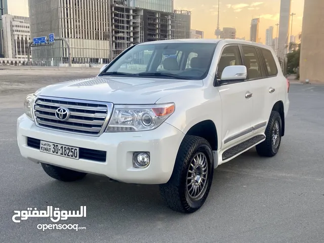 Used Toyota Land Cruiser in Kuwait City