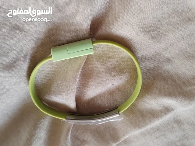 كيبل سلك شحن ايفون على شكل اسوارة الوان موضة بتنلبس باليد.