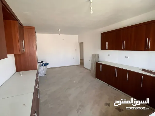 150 m2 3 Bedrooms Apartments for Rent in Ramallah and Al-Bireh Rafat