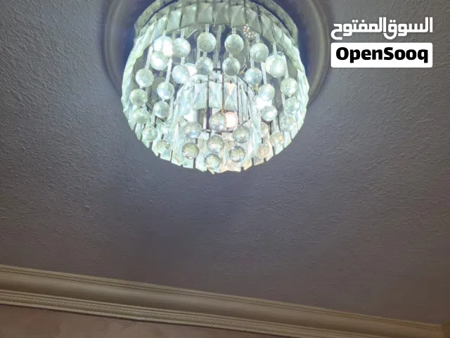 5 ثريات اضاءة, 2 الكبار، 3 الصغار