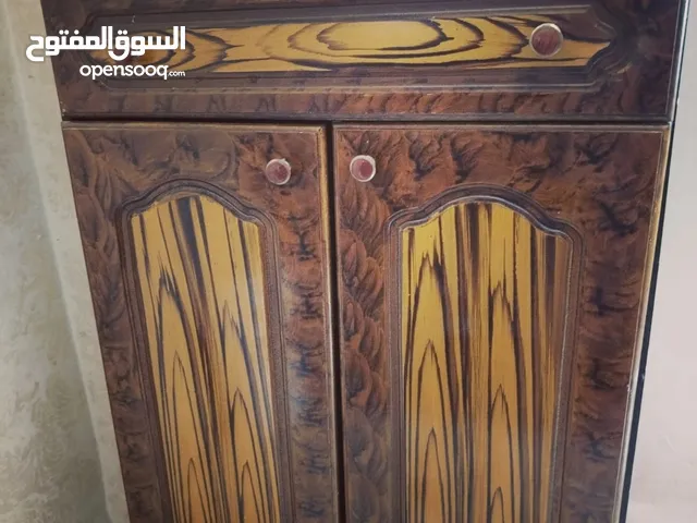 خزانة احذية مستعمل للبيع بسعر 5 دنانير ماركة الشمالية خشب ماركة الشمالية