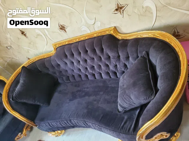 كنب فاخر للبيع بسعر مغري