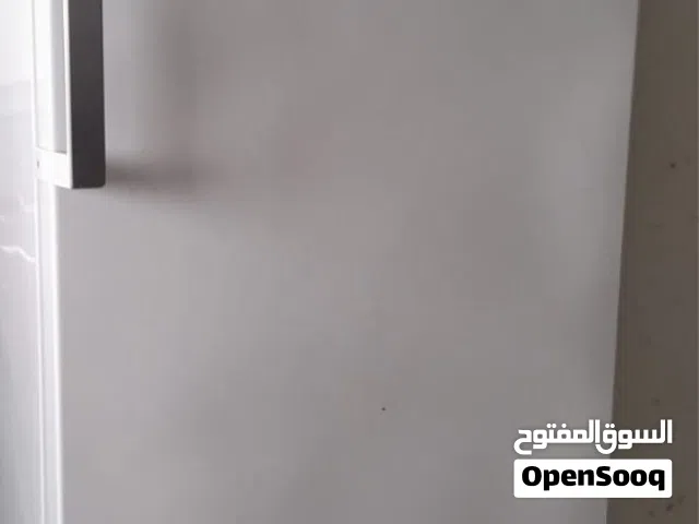 فريزر عامودي بيكو بحالة الجديد