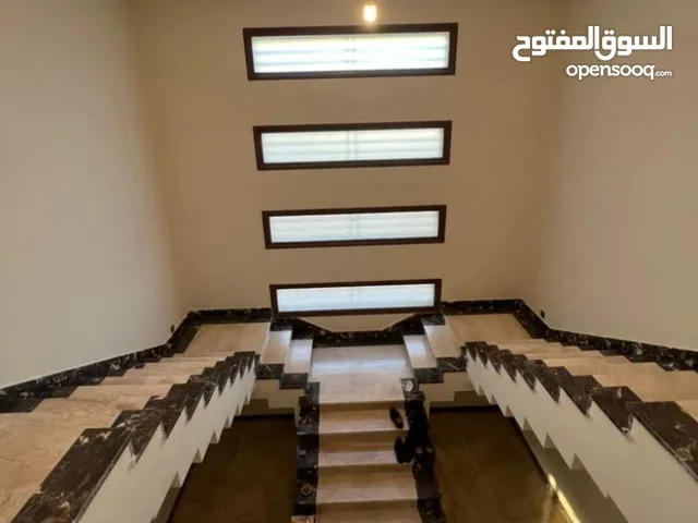 300 m2 Offices for Sale in Tripoli Al Dahra