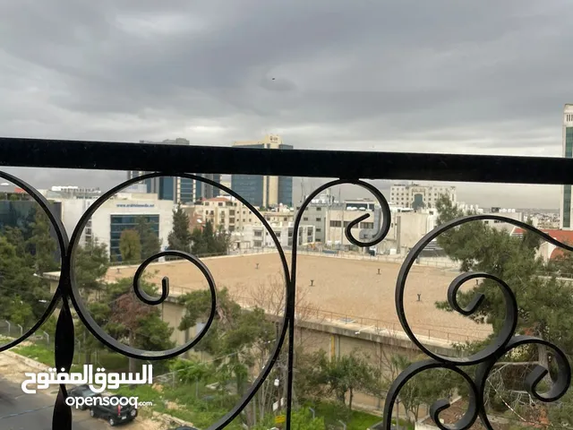 395 m2 5 Bedrooms Apartments for Sale in Amman Um Uthaiena