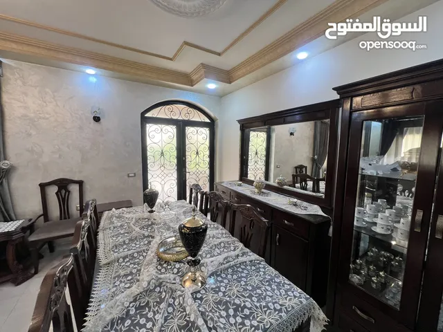 160 m2 2 Bedrooms Townhouse for Sale in Zarqa Dahiet Al Amera Haya