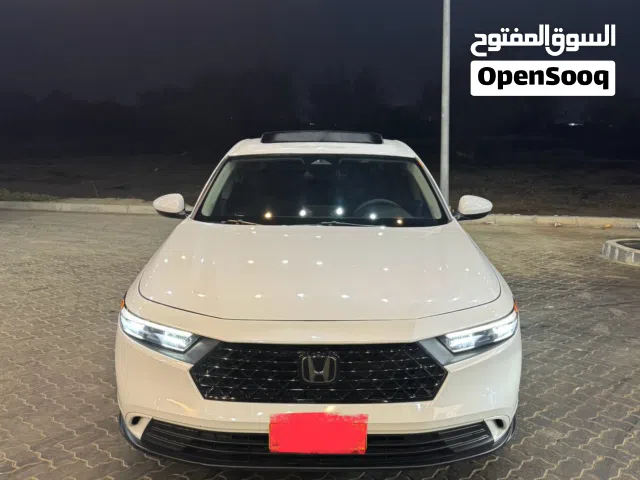 2023 هوندا اكورد EX