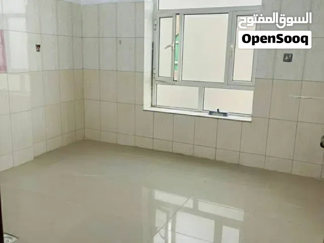 250 m2 4 Bedrooms Apartments for Rent in Sana'a Bayt Baws