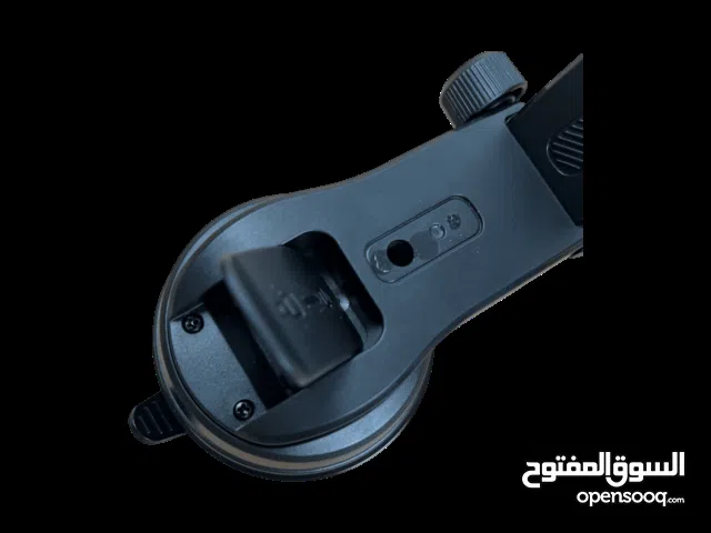 ستاند هاتف للسياره  تثبيت الهاتف في السياره بشكل امن  اثناء القياده وشحن الهاتف لاسلكي بقوه 15واط أث