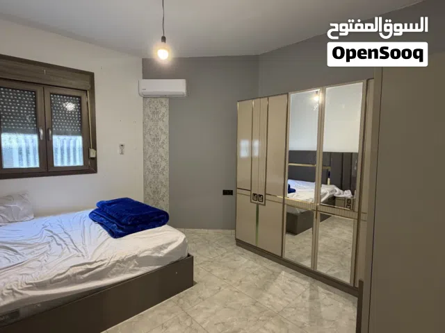 شقة للبيع في الحي الجامعي 1