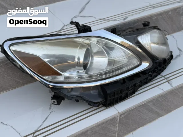 الليت الامامي والكشاف (جهه الايمن) سياره  Gs2010