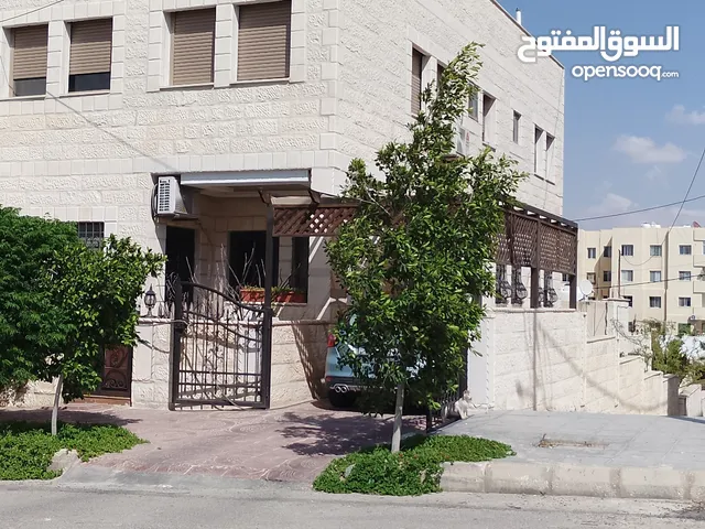 350 m2 More than 6 bedrooms Villa for Sale in Zarqa Madinet El Sharq