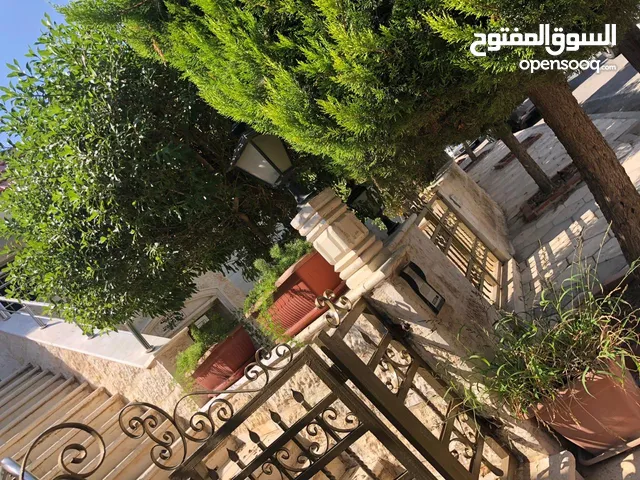 450m2 5 Bedrooms Villa for Sale in Amman Al Kursi