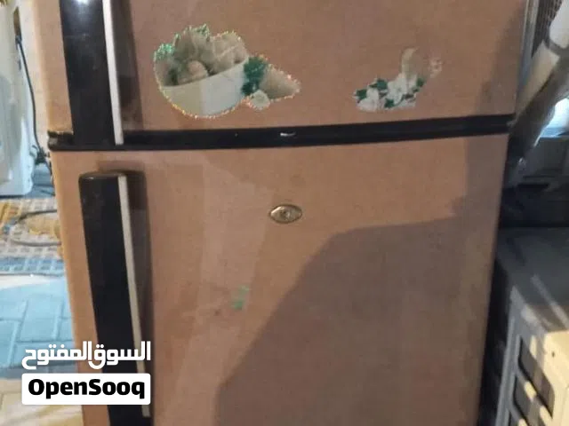 ثلاجة مستعملة نضيفة