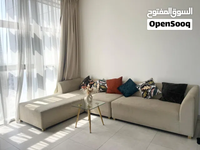 كنبا من الستايل العصري ونضيف جذا