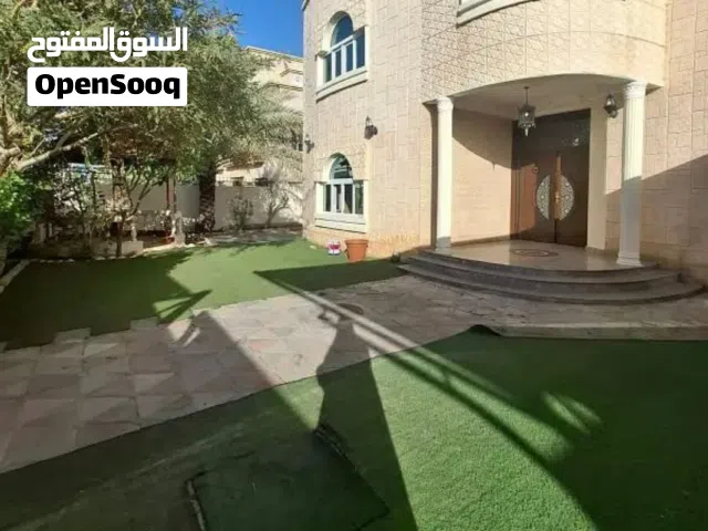 400 m2 3 Bedrooms Villa for Rent in Muscat Al Khoud