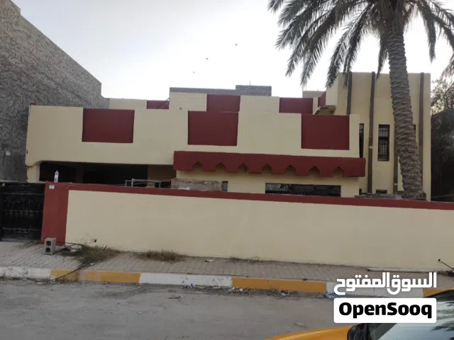 دار ملك صرف بمساحه 390 متر سند - واقع حال اكثر من 400 متر, واجهة 20  مع نزال 20