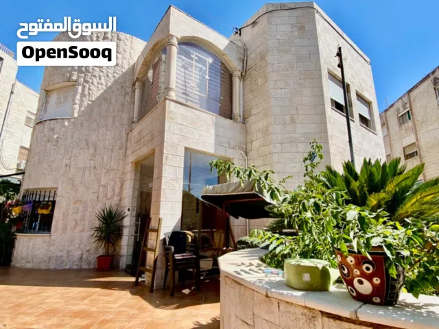 335 m2 More than 6 bedrooms Villa for Sale in Amman Al Gardens