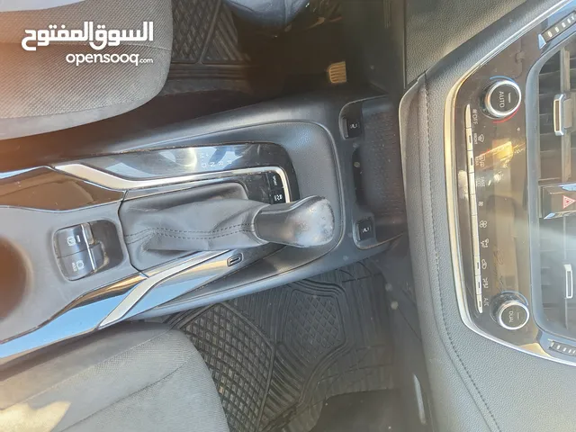 تويوتا كورولا للبيع كاش