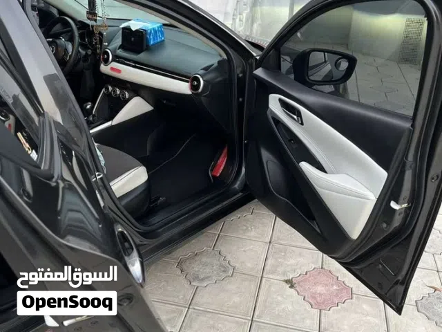 2019 مازدا 2 Standard