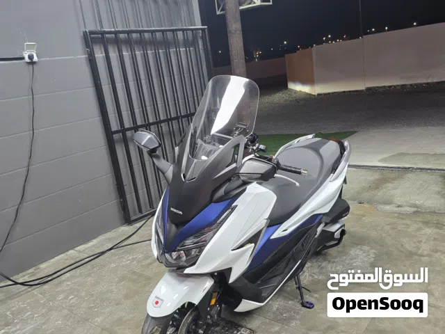 للبيع هوندا فورزا 300cc مديل 2021 نضيف جدا