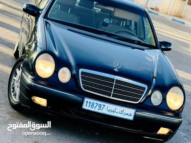 مرسيدس E240 موديل 2002