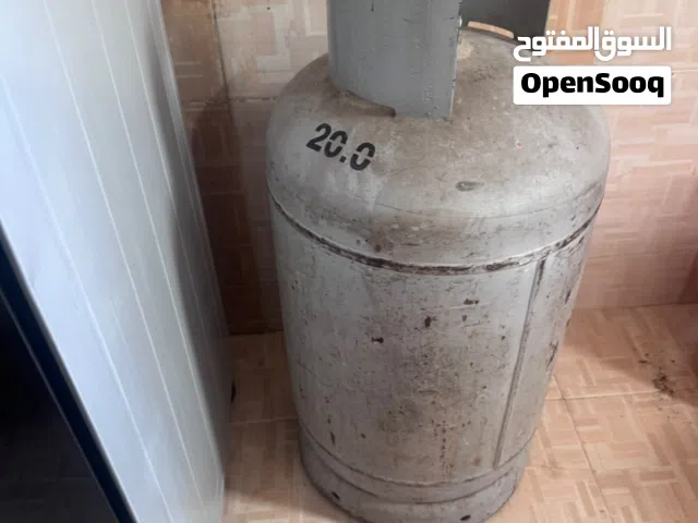 بوتغاز مع انبوبة غاز شبه جديدة