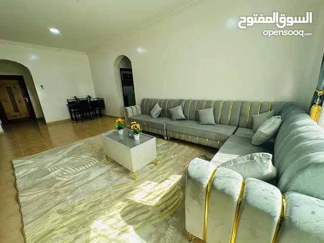 F3 / للايجار الشهري في عجمان غرفة وصالة - المويهات 3 - شارع غرناطة - مفروشة فرش نظيف - شامل الفواتير